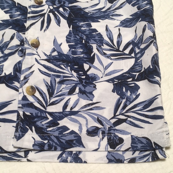 18-24m (5/$20) Patterned Button-Down by Old Navy - Picture 2 of 13